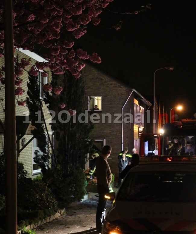 Brandweer rukt uit voor brand in conifeer Tulpstraat Oldenzaal