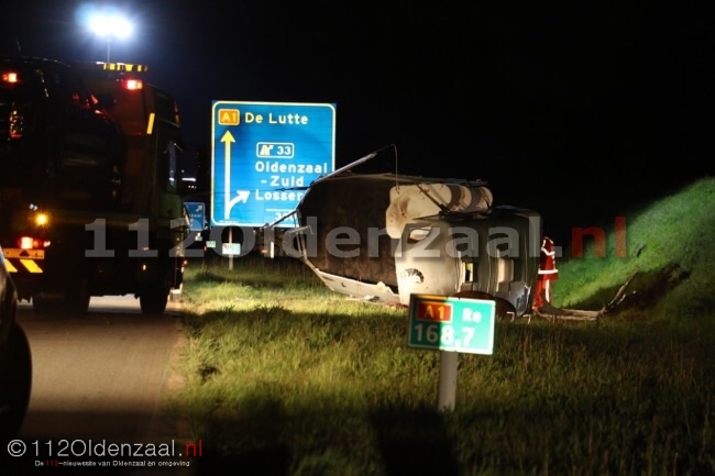 Persbericht politie: Paard komt om het leven bij aanrijding paardentrailer op A1