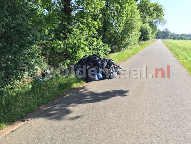 foto 2: Grote hoeveelheid wietafval gedumpt in Saasveld