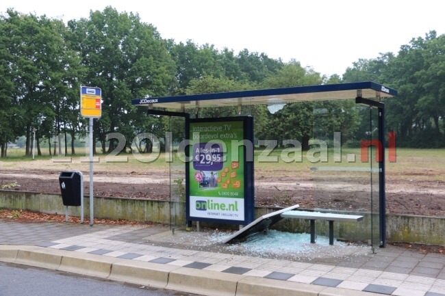 Vernieling aan bushokje Thijsniederweg Oldenzaal