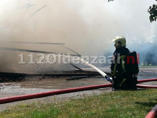 Video: Schuur en tuinhuis volledig uitgebrand in Beuningen