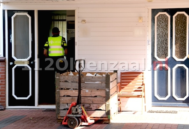 Foto 2: Hennepkwekerij aangetroffen Hunenveldlaan Oldenzaal, 5 personen aangehouden