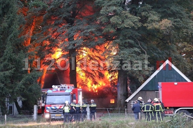 video: Uitslaande brand Zandsteenweg Deurningen, A1 afgesloten.