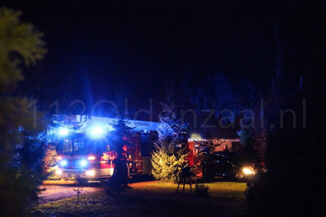 Foto: Brandweer uit De Lutte, Ootmarsum en Nordhorn rukken uit voor schoorsteenbrand in Denekamp