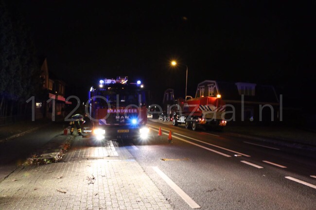 Foto 2: Brandweer uit De Lutte, Ootmarsum en Nordhorn rukken uit voor schoorsteenbrand in Denekamp