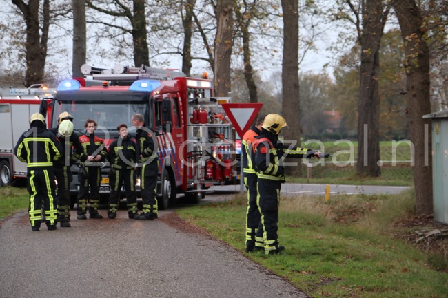 Foto: Brandweer rukt uit voor gaslucht Bentertsteeg Weerselo