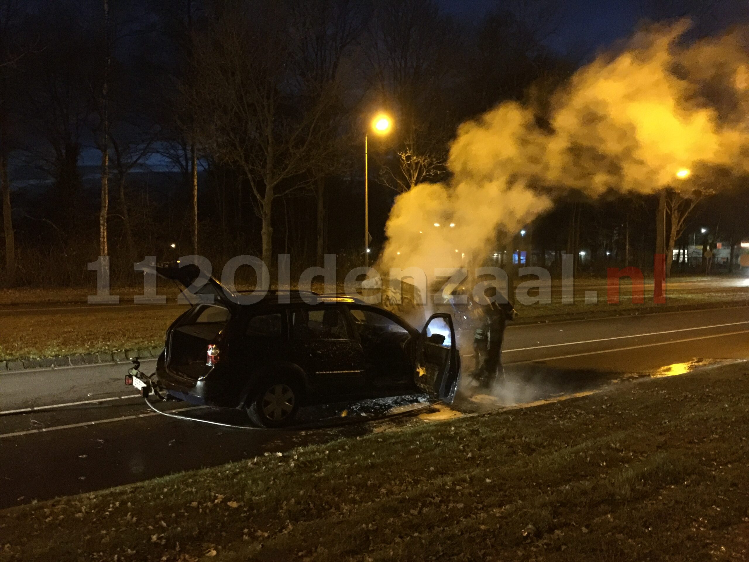 Foto 3: Autobrand Schipleidelaan Oldenzaal