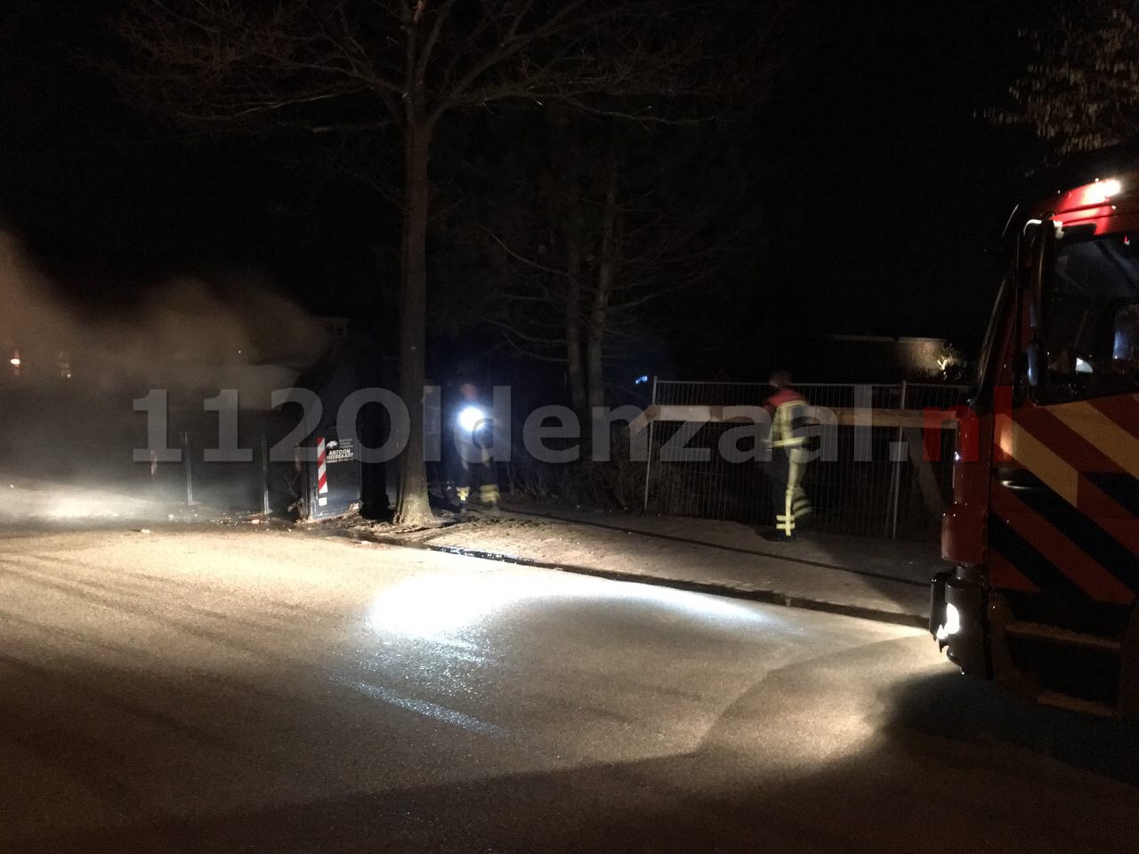 Foto 2: Brandweer rukt uit voor containerbrand Bentheimerstraat Oldenzaal