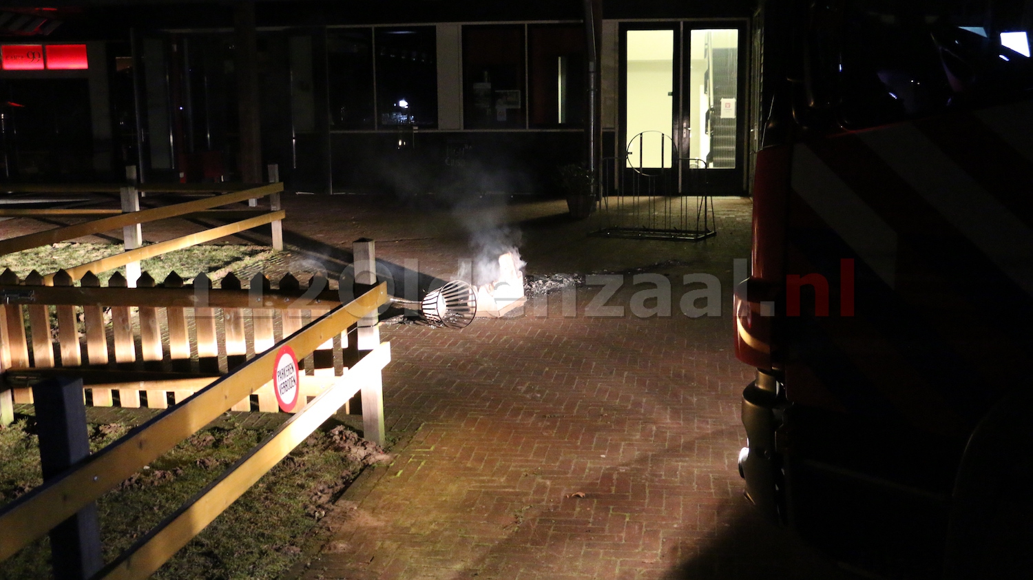 Foto 5: Brand bij Buitenhuys Het Hulsbeek Oldenzaal, mogelijk sprake van brandstichting