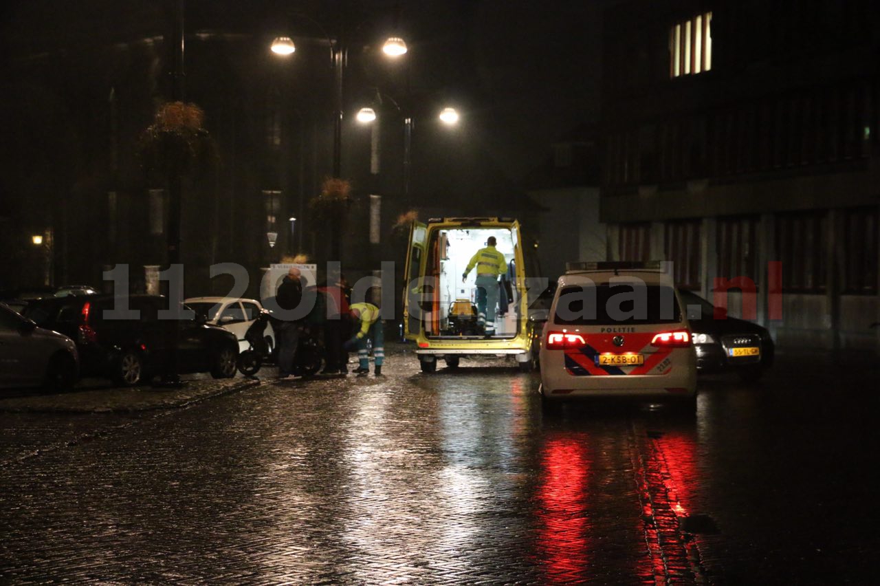 Foto 3: Scooterrijder gewond na aanrijding Ganzenmarkt Oldenzaal  