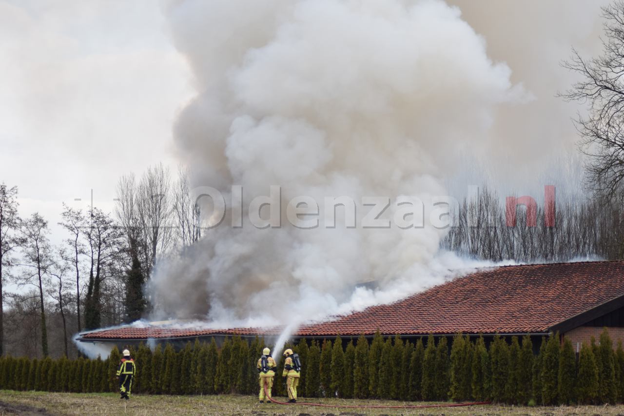 Foto 3: Uitslaande schuurbrand in Deurningen