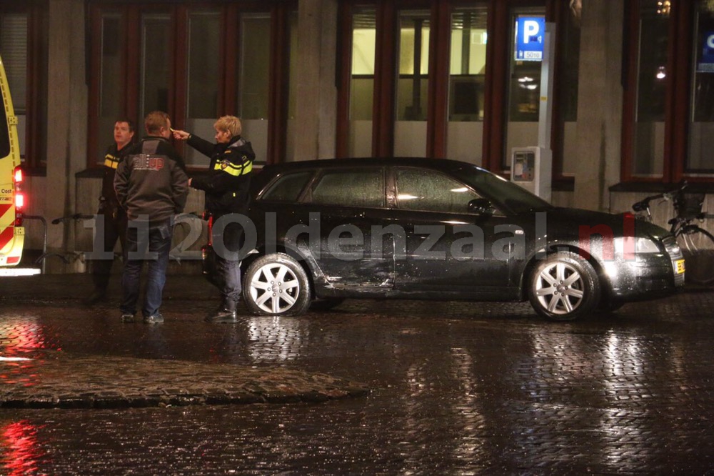 Foto: Scooterrijder gewond na aanrijding Ganzenmarkt Oldenzaal  