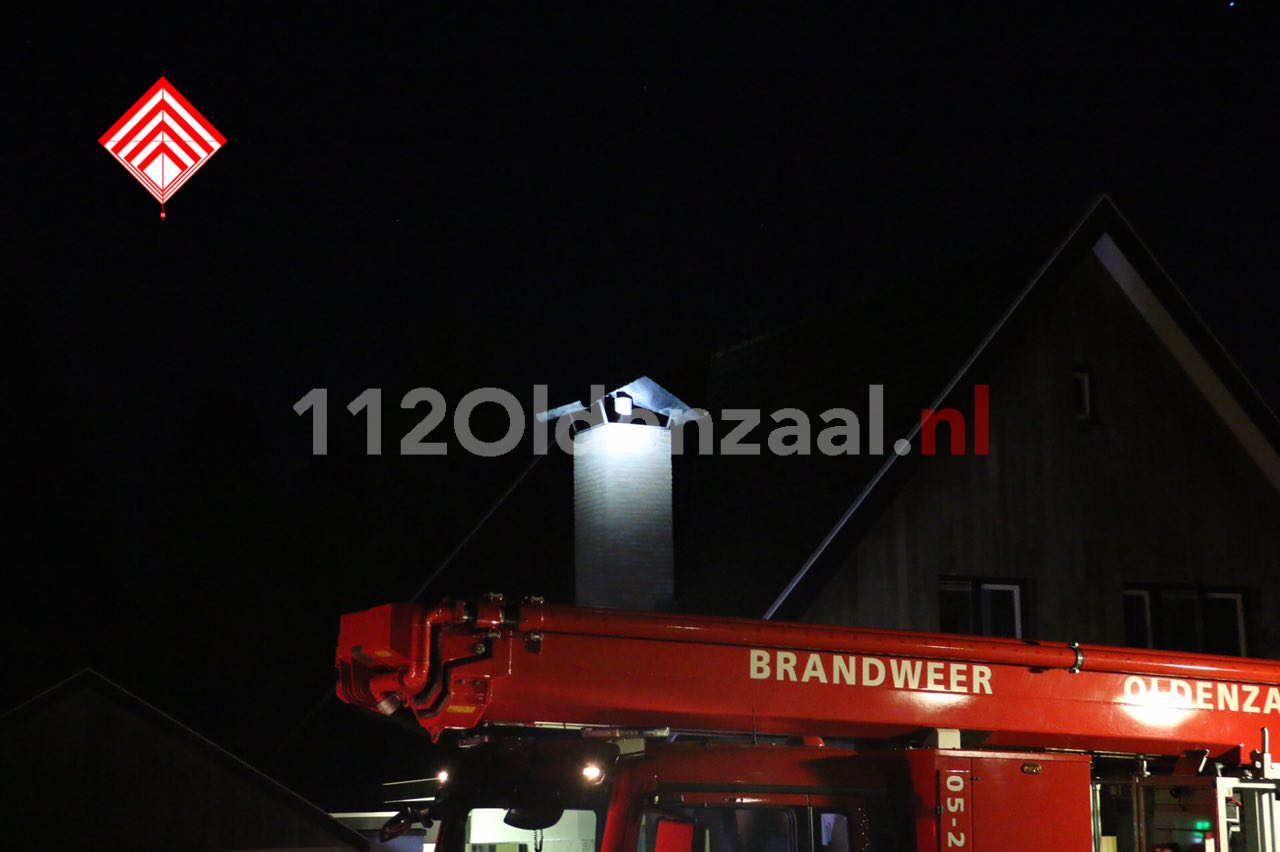 Brandweer rukt uit voor melding schoorsteenbrand Daminklaan Oldenzaal