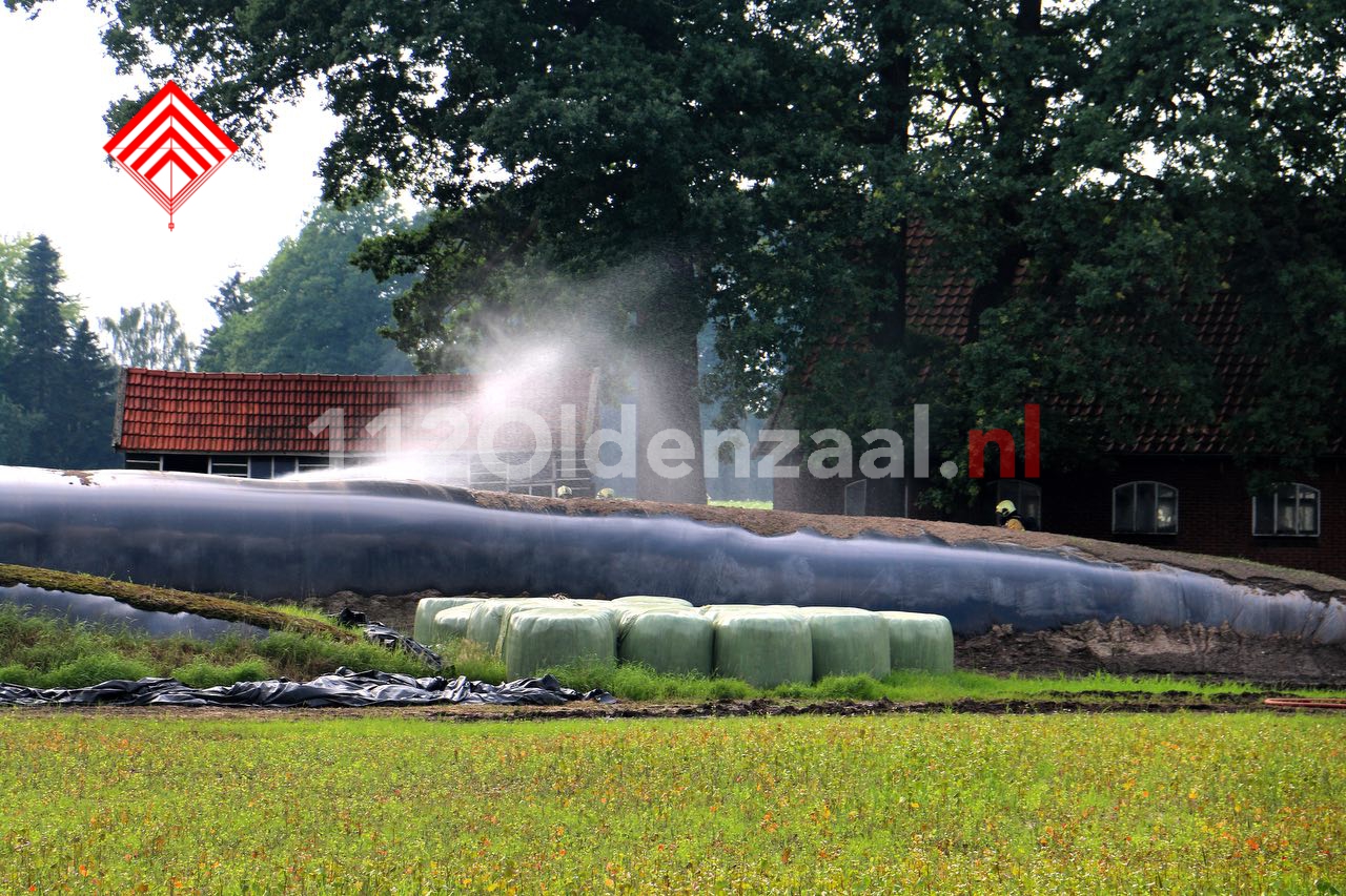 Foto 5: Gevaarlijke situatie bij boerenbedrijf in Beuningen, omgeving afgezet