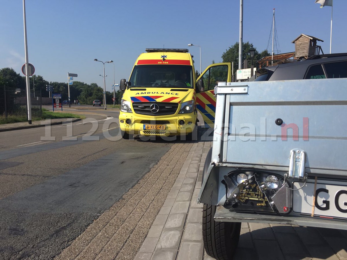 Foto: gewonde na aanrijding Thorbeckestraat Oldenzaal