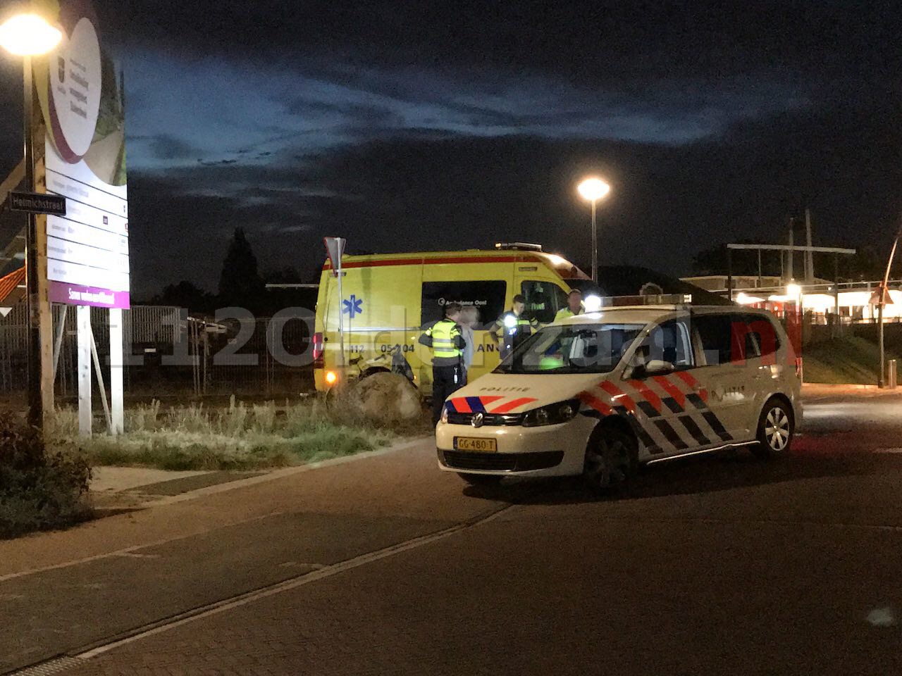 Foto: Fietsster raakt gewond bij aanrijding in Oldenzaal