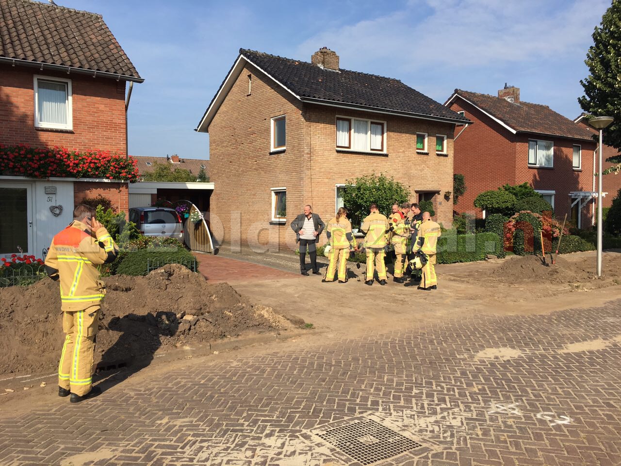 Foto: Brandweer rukt uit voor melding gaslekkage Denekamp