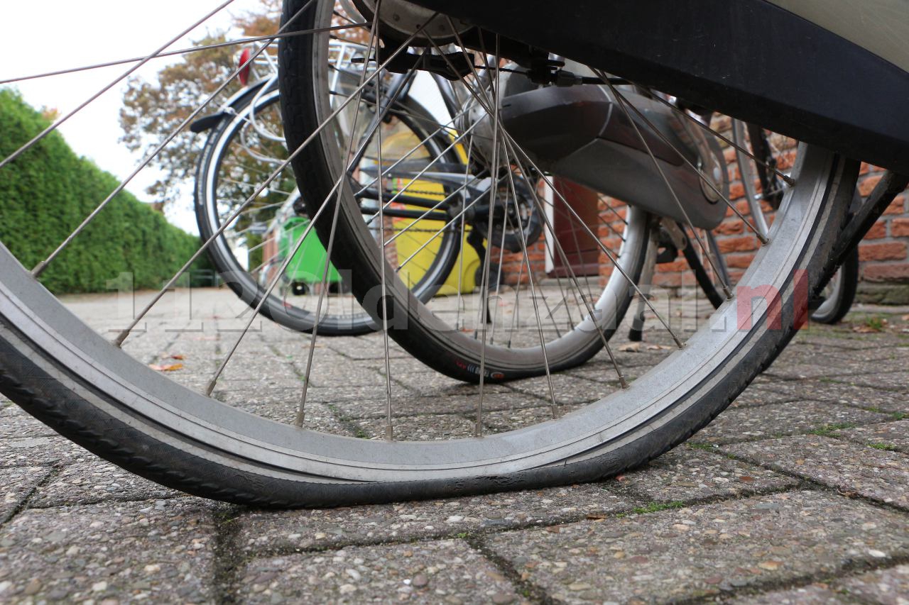 UPDATE: 24 auto’s en tiental fietsen slachtoffer van bandenprikker in Losser