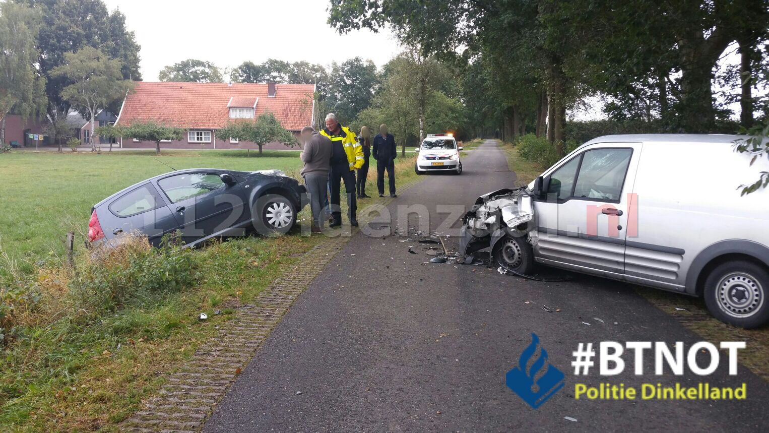 Foto: Veel schade bij ongeval in Denekamp