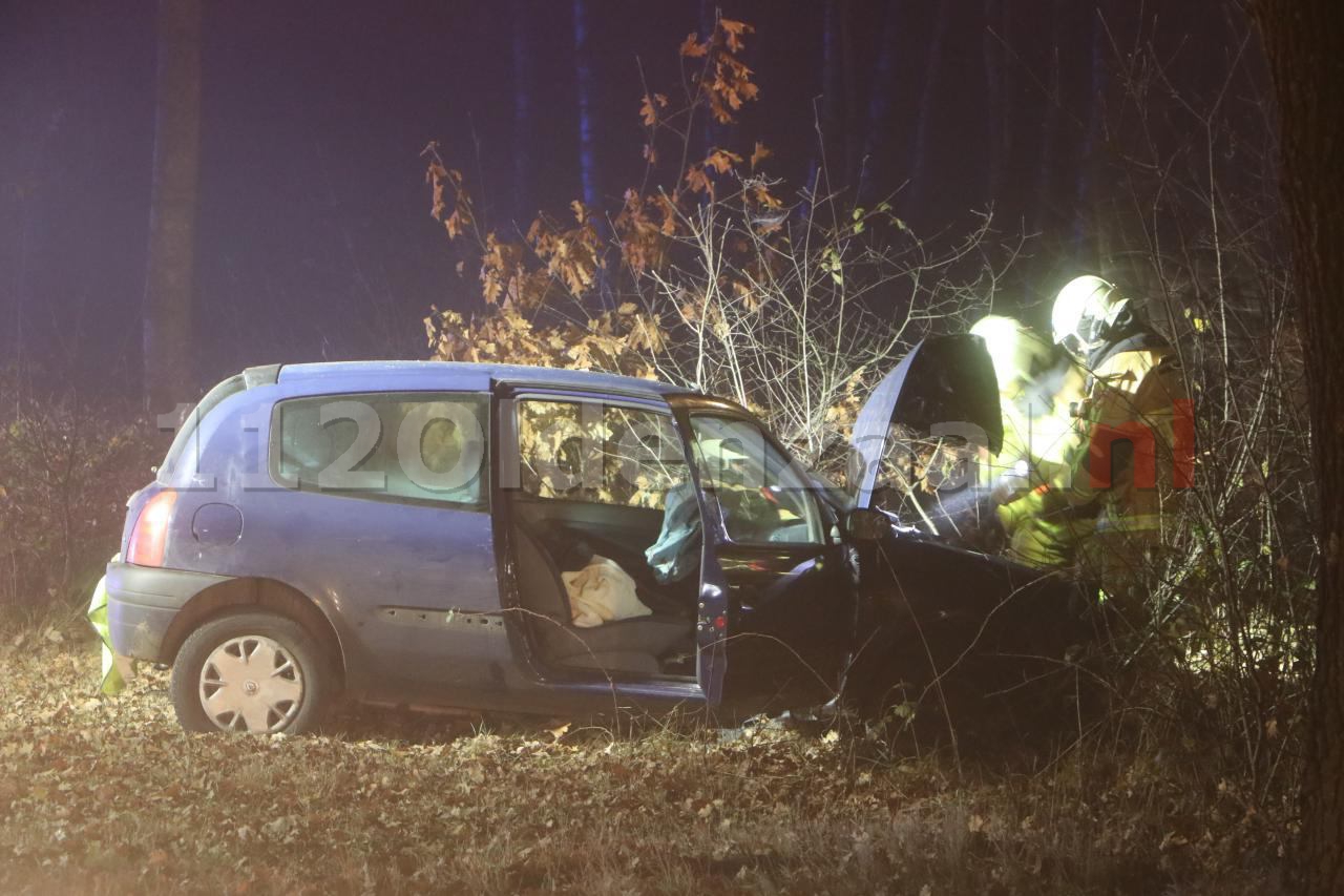 Video: Bestuurder bijt brandweerman na aanrijding, politie doet onderzoek