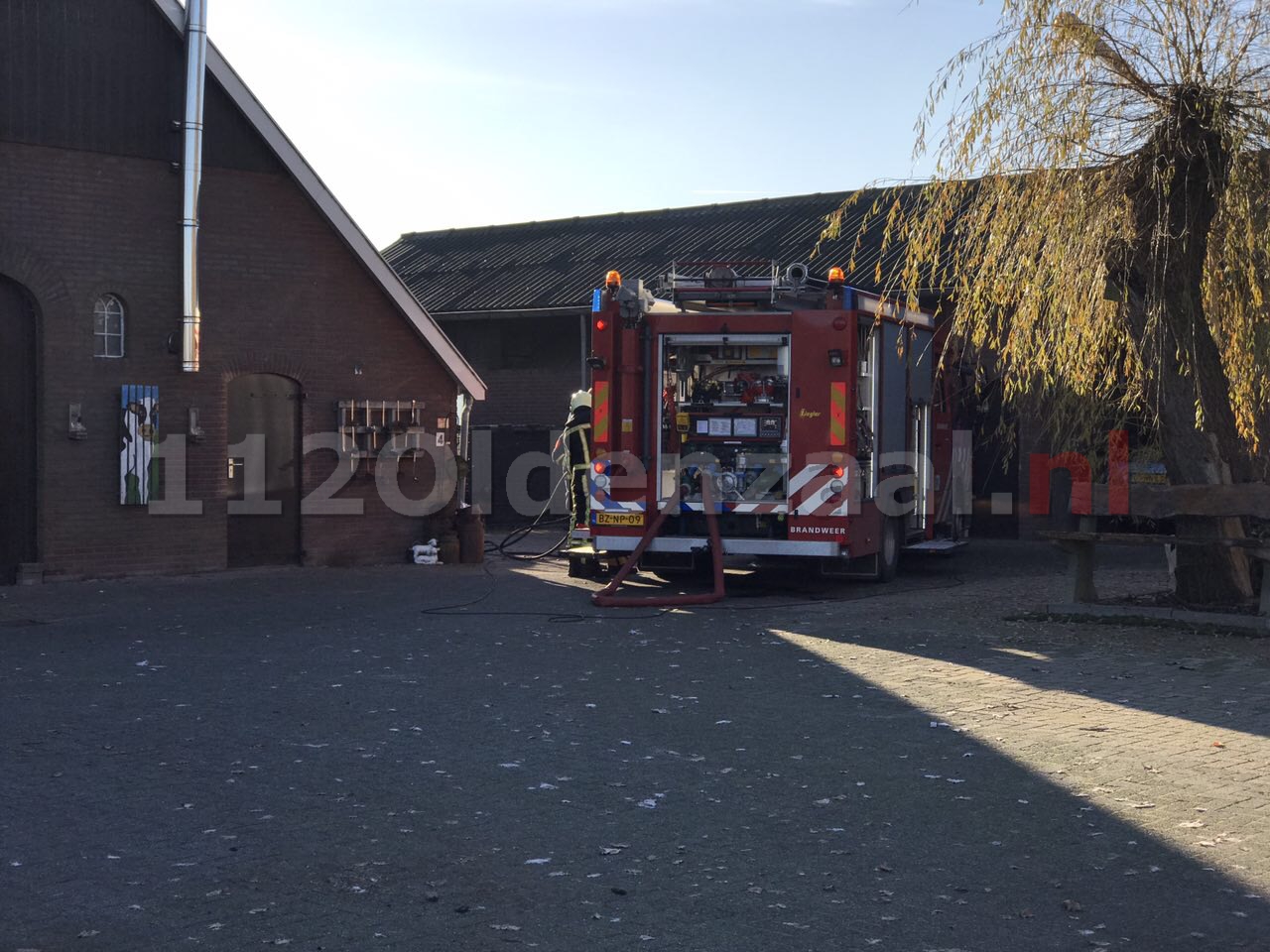 Foto: Rookschade bij brand in woning Wolbertdijk Weerselo