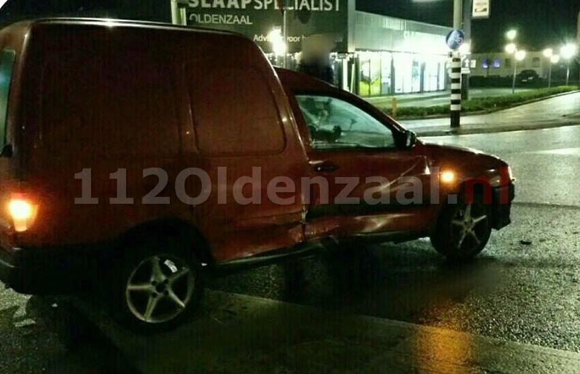 Foto: Flinke schade na aanrijding Eektestraat Oldenzaal