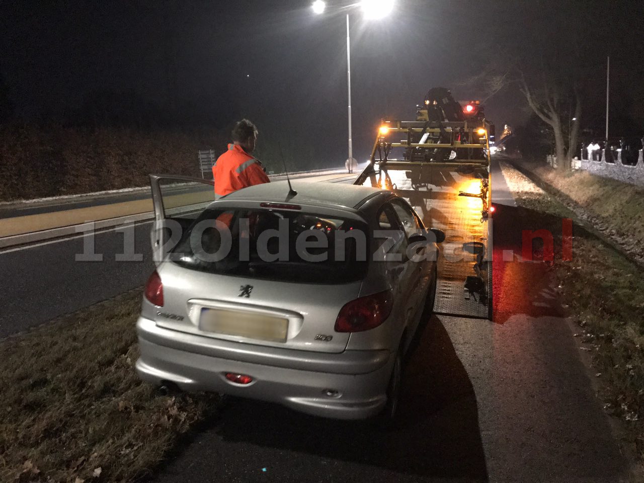 Foto 2: Aanrijding Hengelosestraat Deurningen, politie zoekt bestuurder