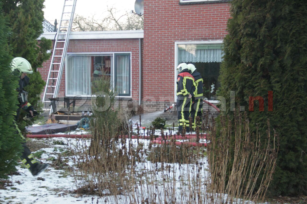 UPDATE: Brand op zolder woning Agelo