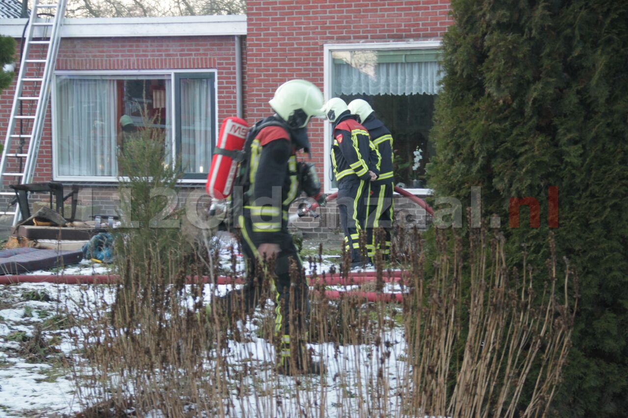 Foto: Brand op zolder woning Agelo onder controle