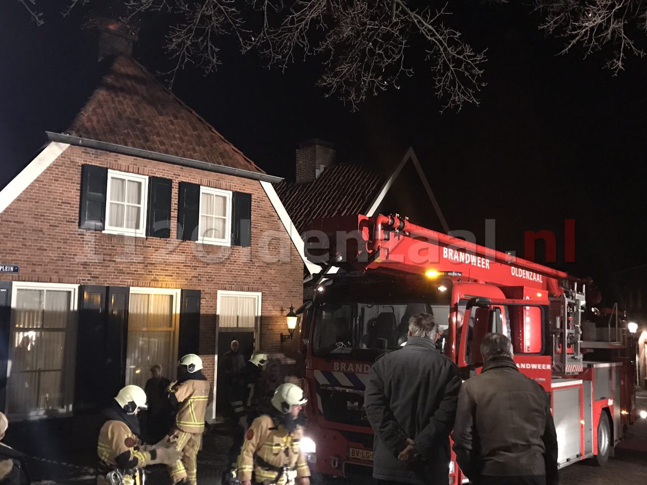 Foto: Flinke schoorsteenbrand in Ootmarsum