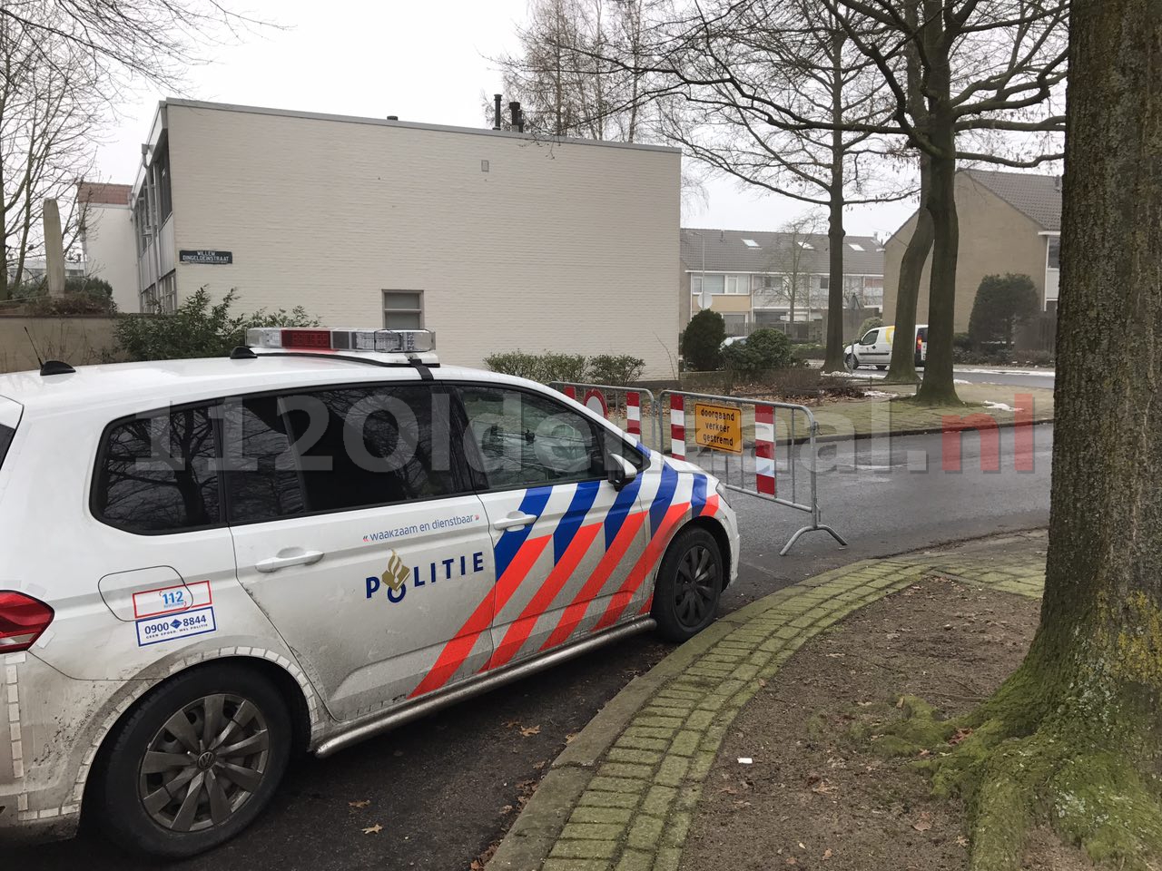 Video: Waterleiding geknapt in Oldenzaal; straat onder water