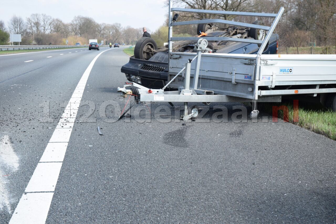 Foto 2: File op A1 richting Oldenzaal door meerdere aanrijdingen