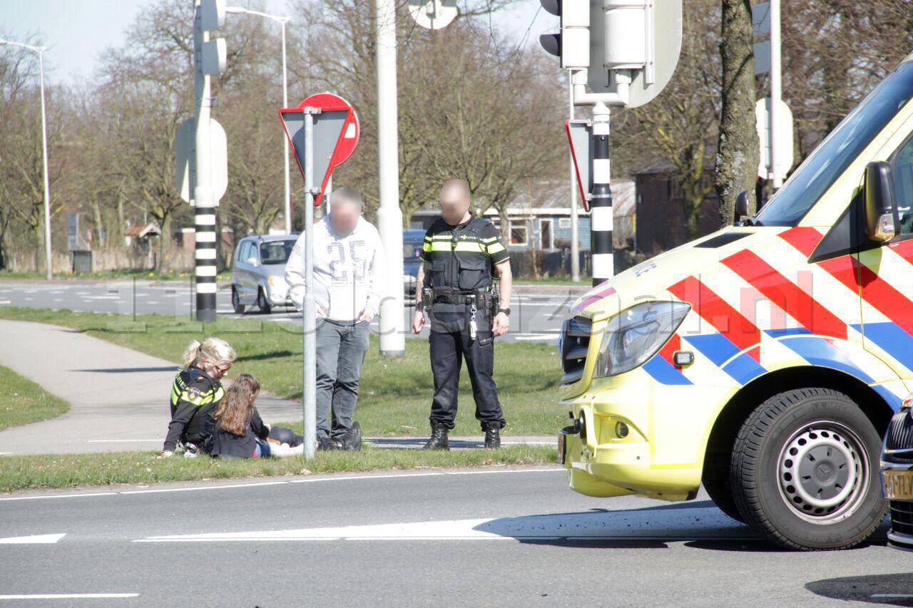 Update: Automobiliste gewond na aanrijding in Oldenzaal, kind komt met schrik vrij