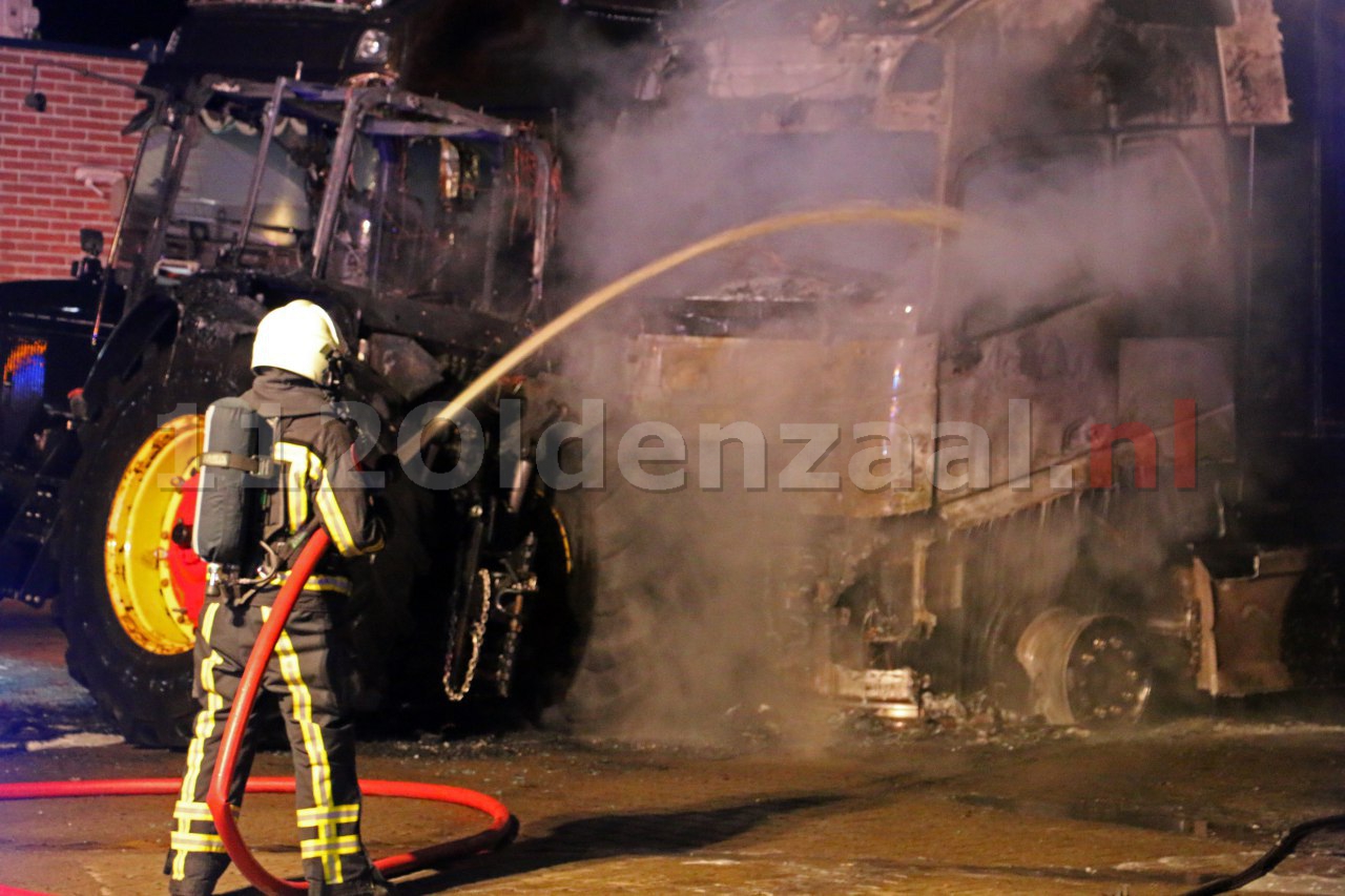Foto 3: Veel schade na vrachtwagenbrand Kleibultweg Oldenzaal