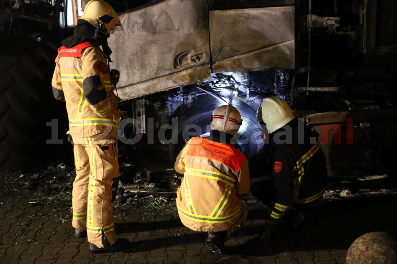 Foto 4: Veel schade na vrachtwagenbrand Kleibultweg Oldenzaal