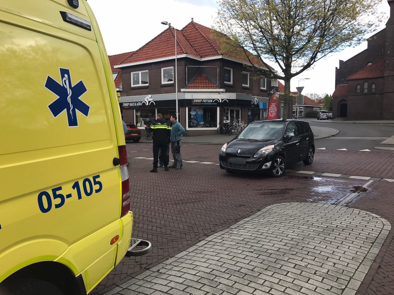 Aanrijding tussen brommer en auto Ootmarsumsestraat Oldenzaal