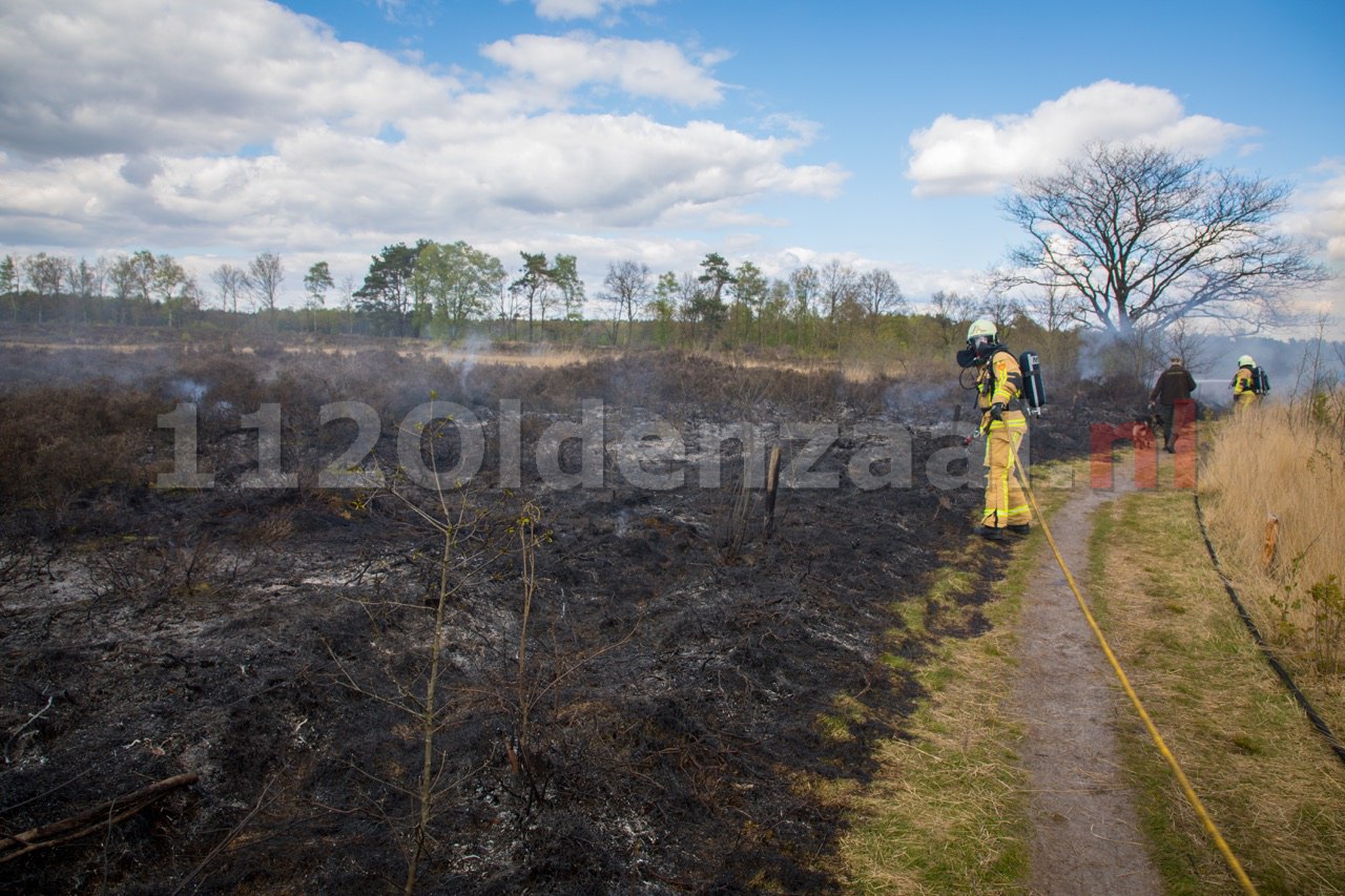 Video: Flinke natuurbrand Bergvennen bij Lattro