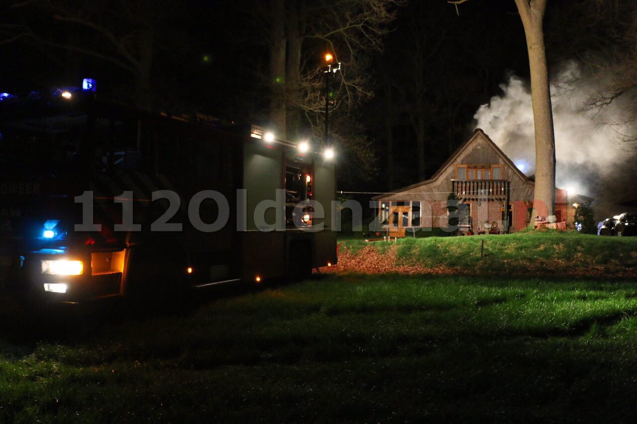 Foto 3: Uitslaande woningbrand in De Lutte