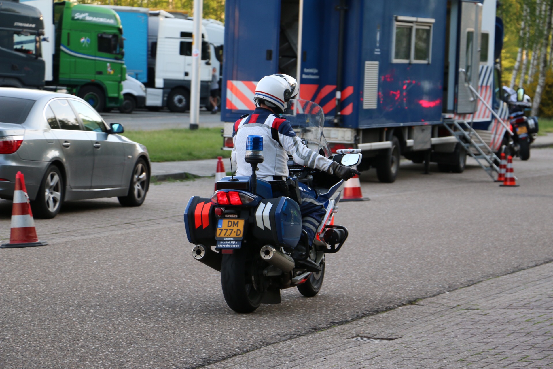 Marechaussee houdt 39-jarige man met drugs aan bij controle Denekamp