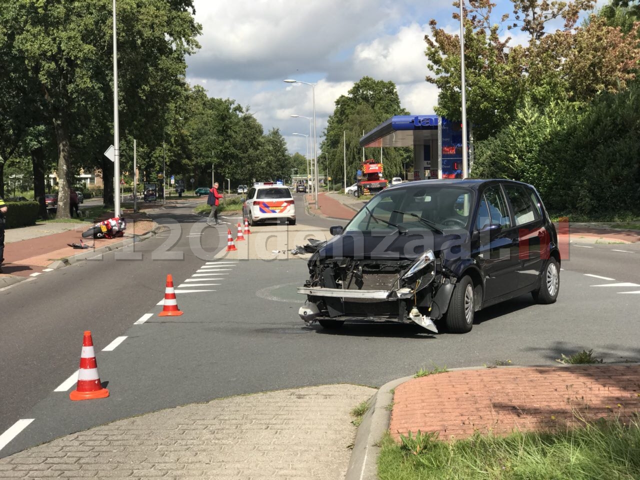 Aanrijding tussen motor en auto Oliemolenstraat Oldenzaal