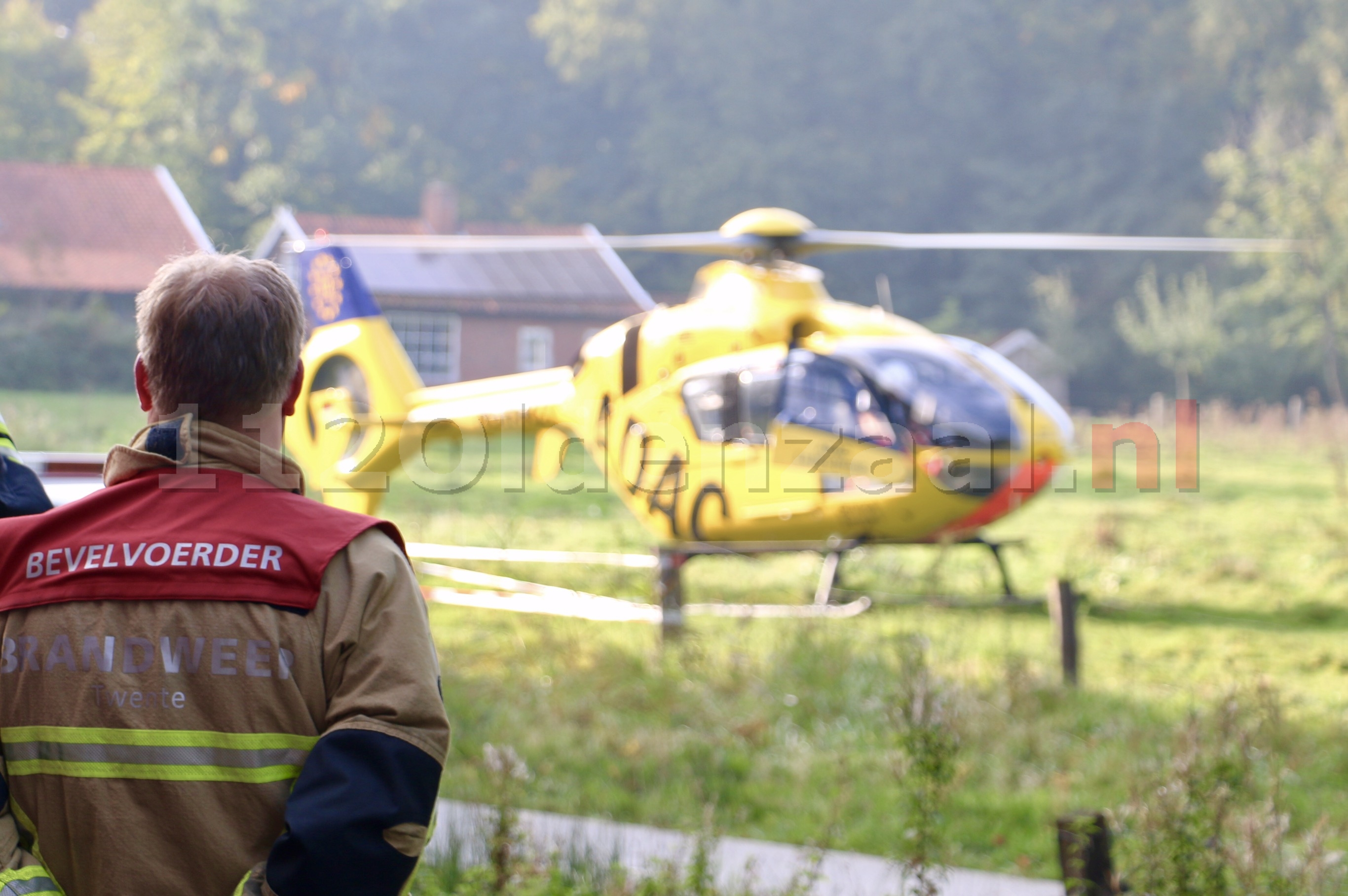 Video: Ernstige aanrijding tussen De Lutte en Oldenzaal; traumahelikopter ingezet
