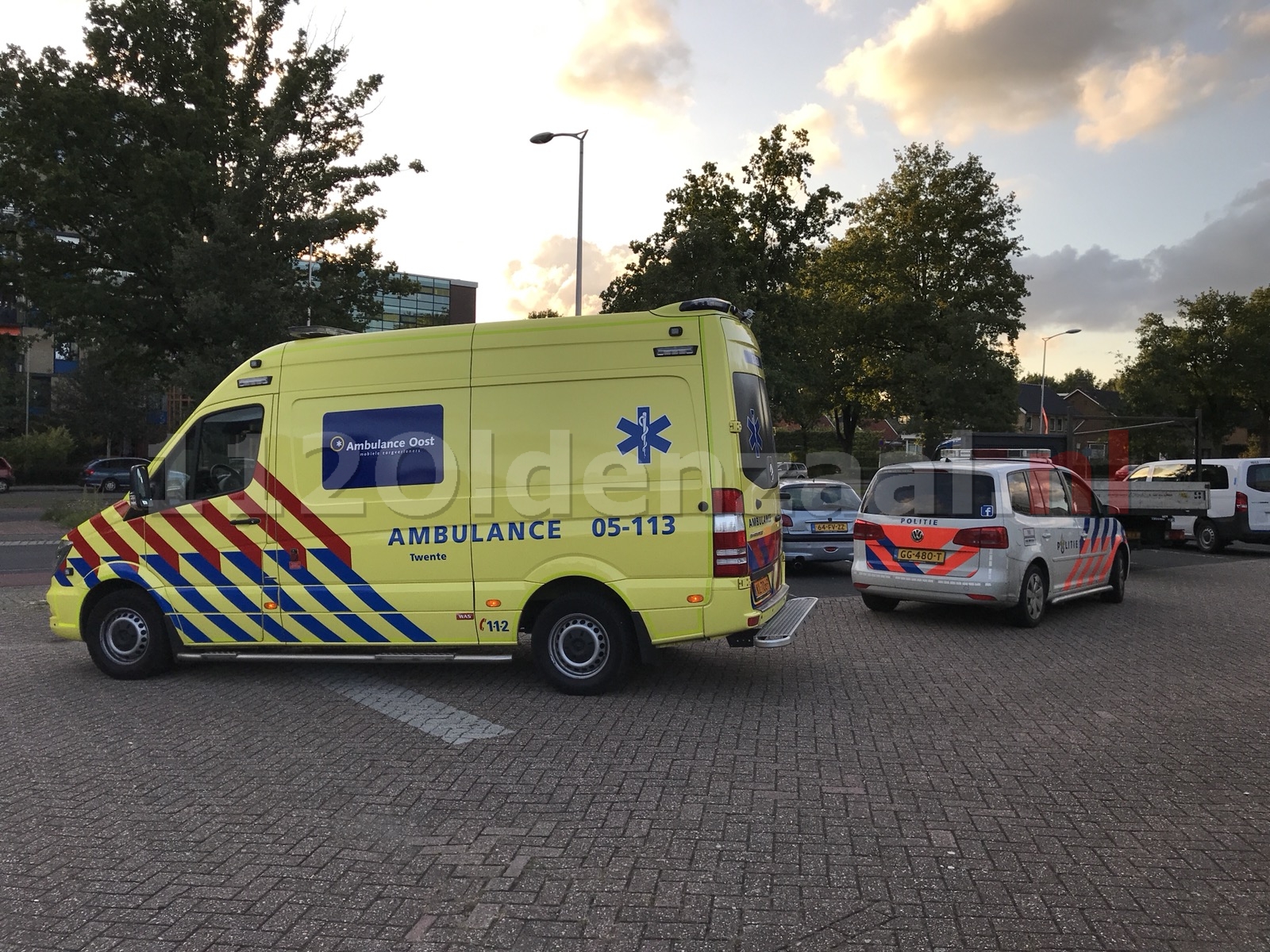 Foto 2: Schade bij aanrijding Oliemolenstraat Oldenzaal