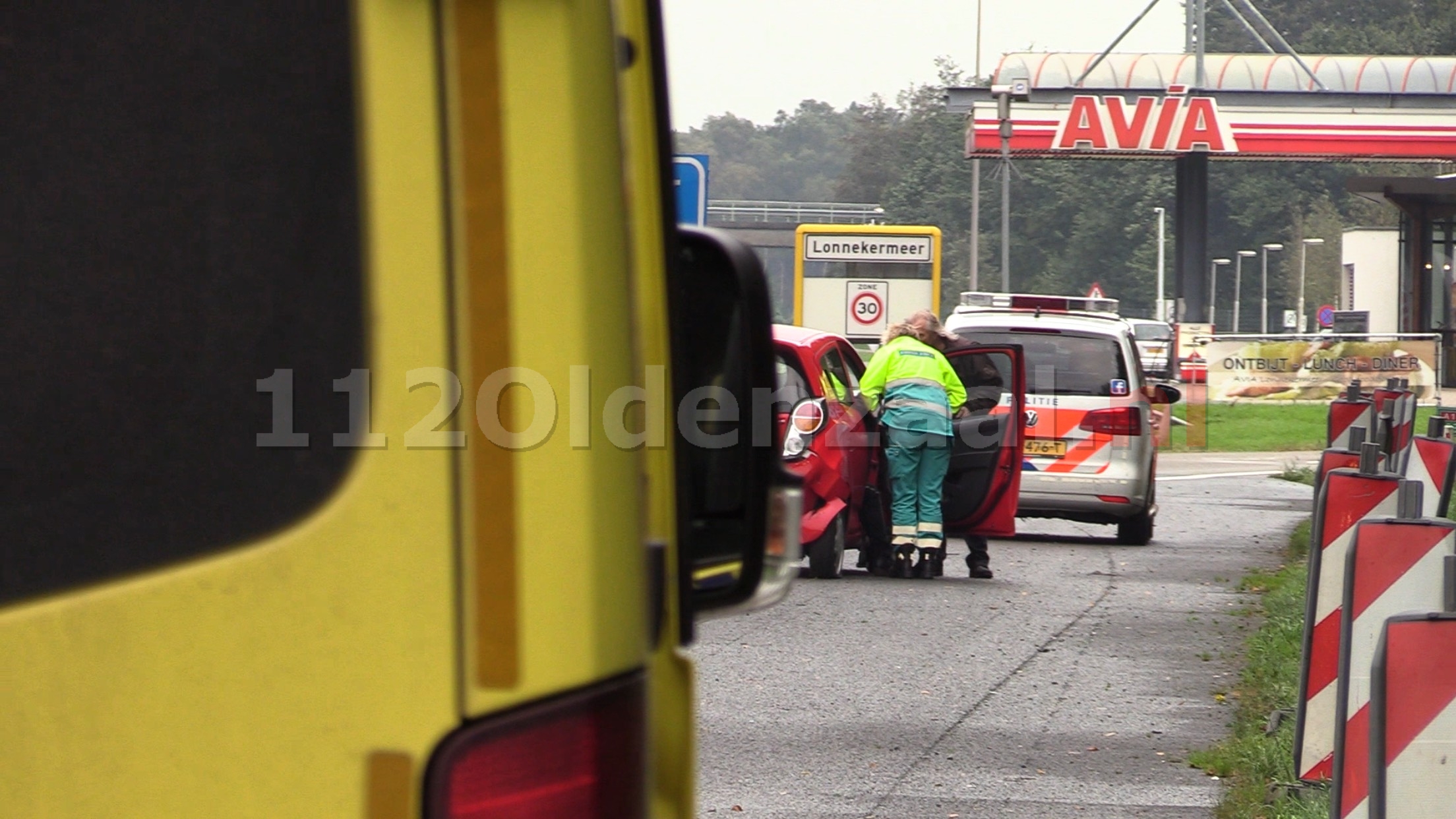 Foto 2: Twee gewonden bij aanrijding op A1 tussen Hengelo en Oldenzaal