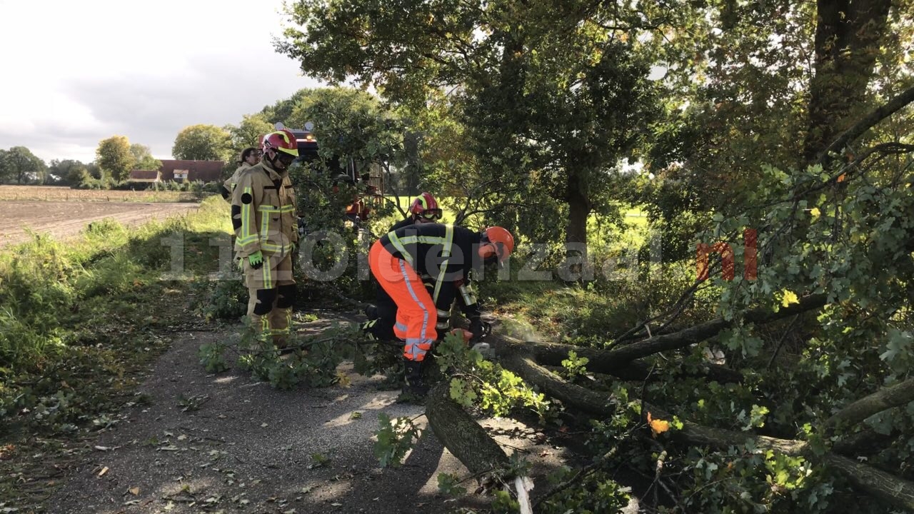 Brandweer druk bezig tijdens storm