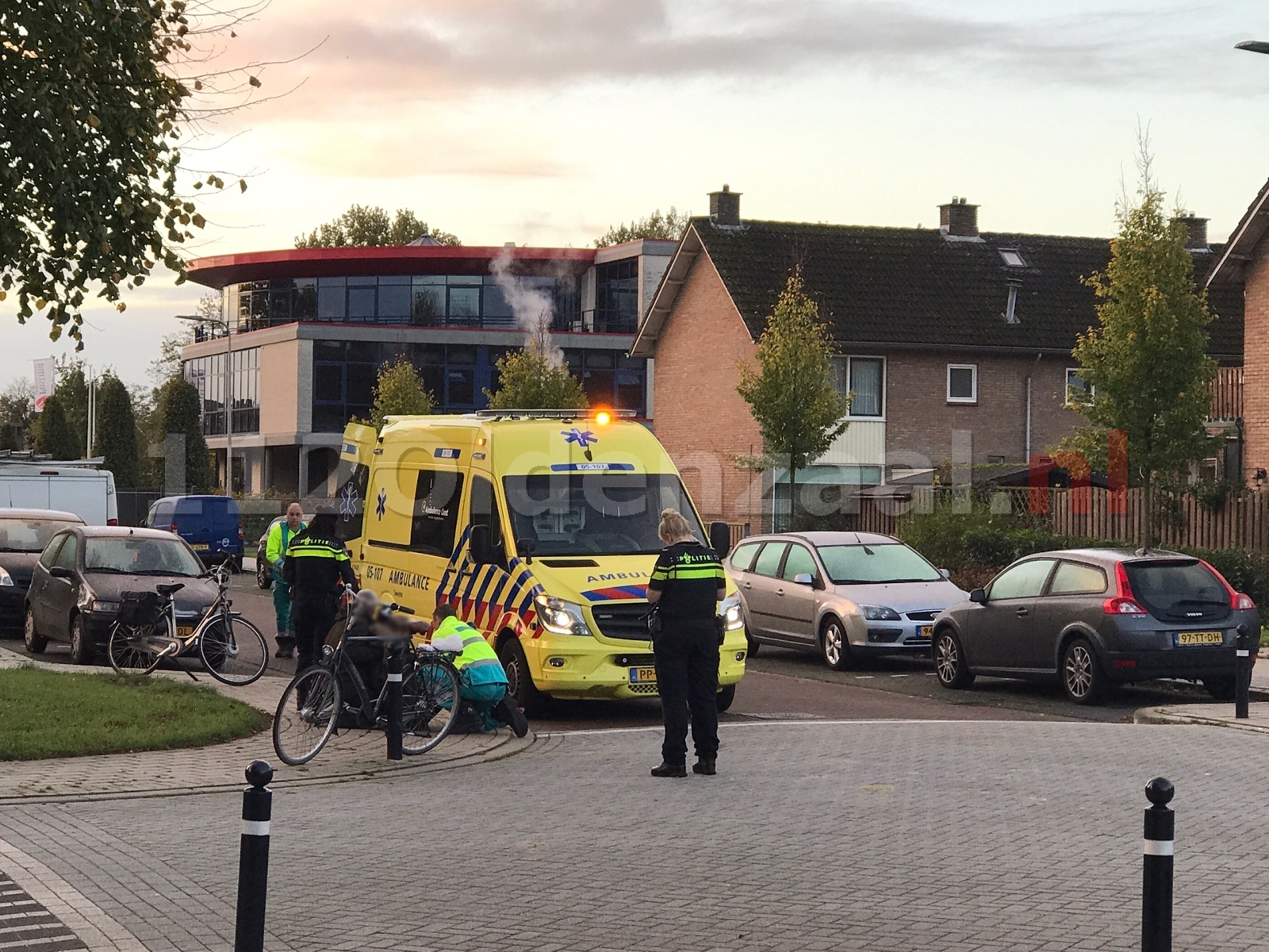 Fietser gewond na aanrijding met bedrijfsbus in Oldenzaal