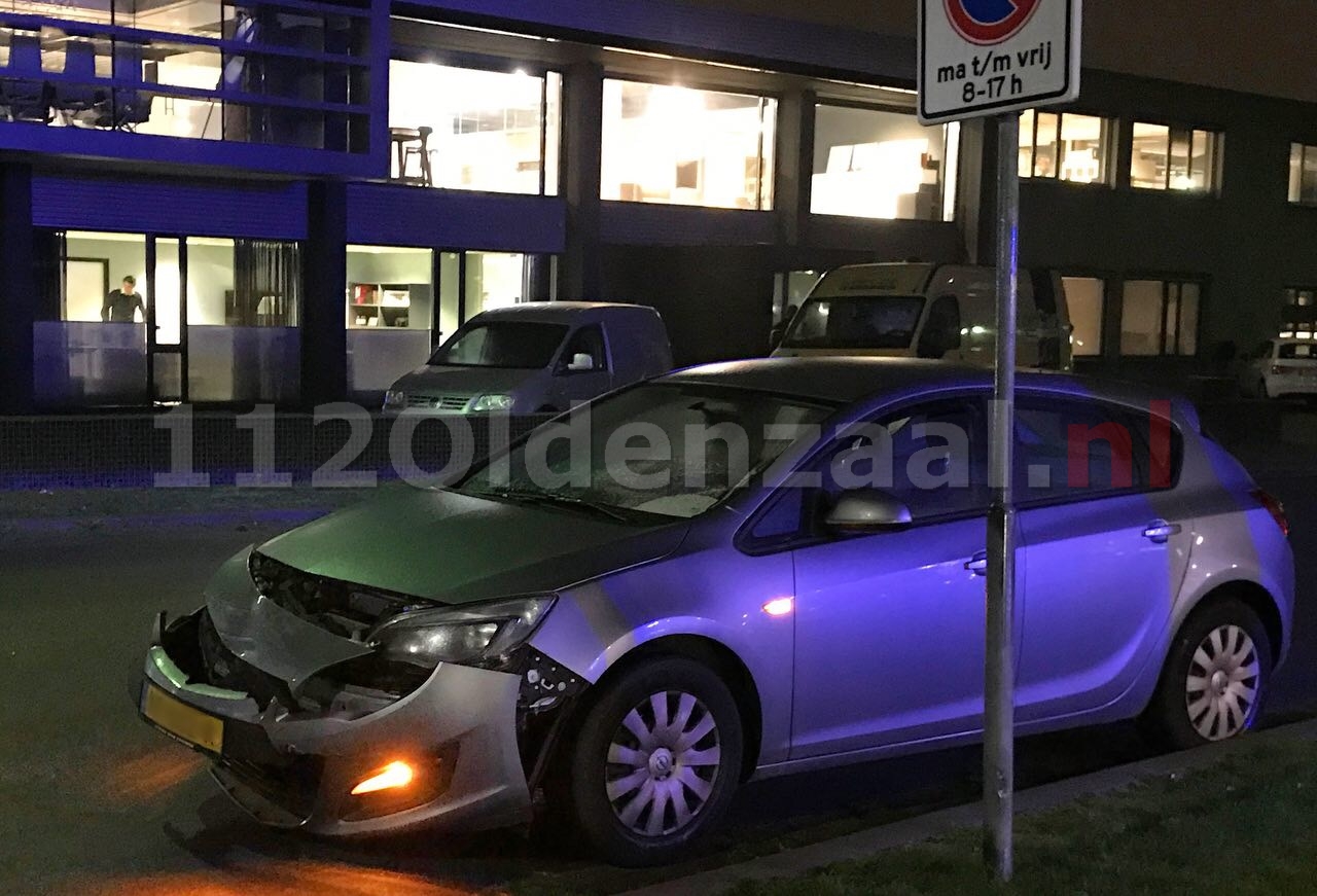 Aanrijding tussen twee auto’s Eektestraat Oldenzaal