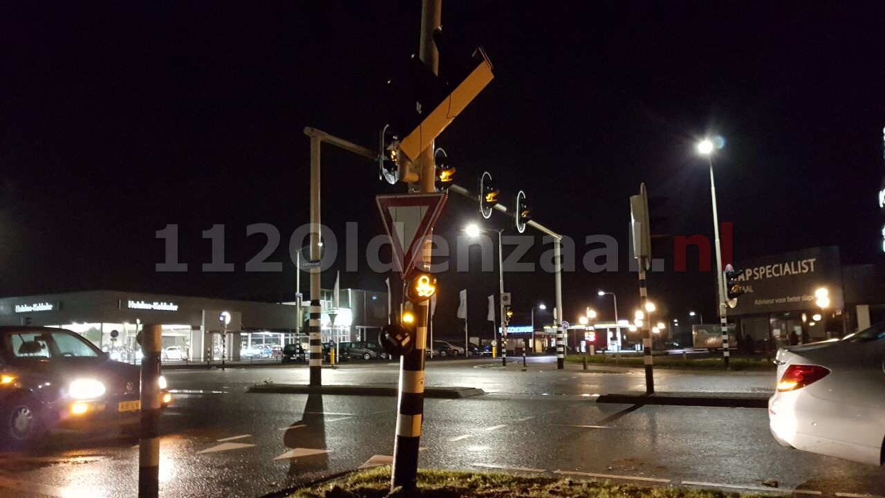 Verkeerslichten kruising Eektestraat buiten werking door aanrijding