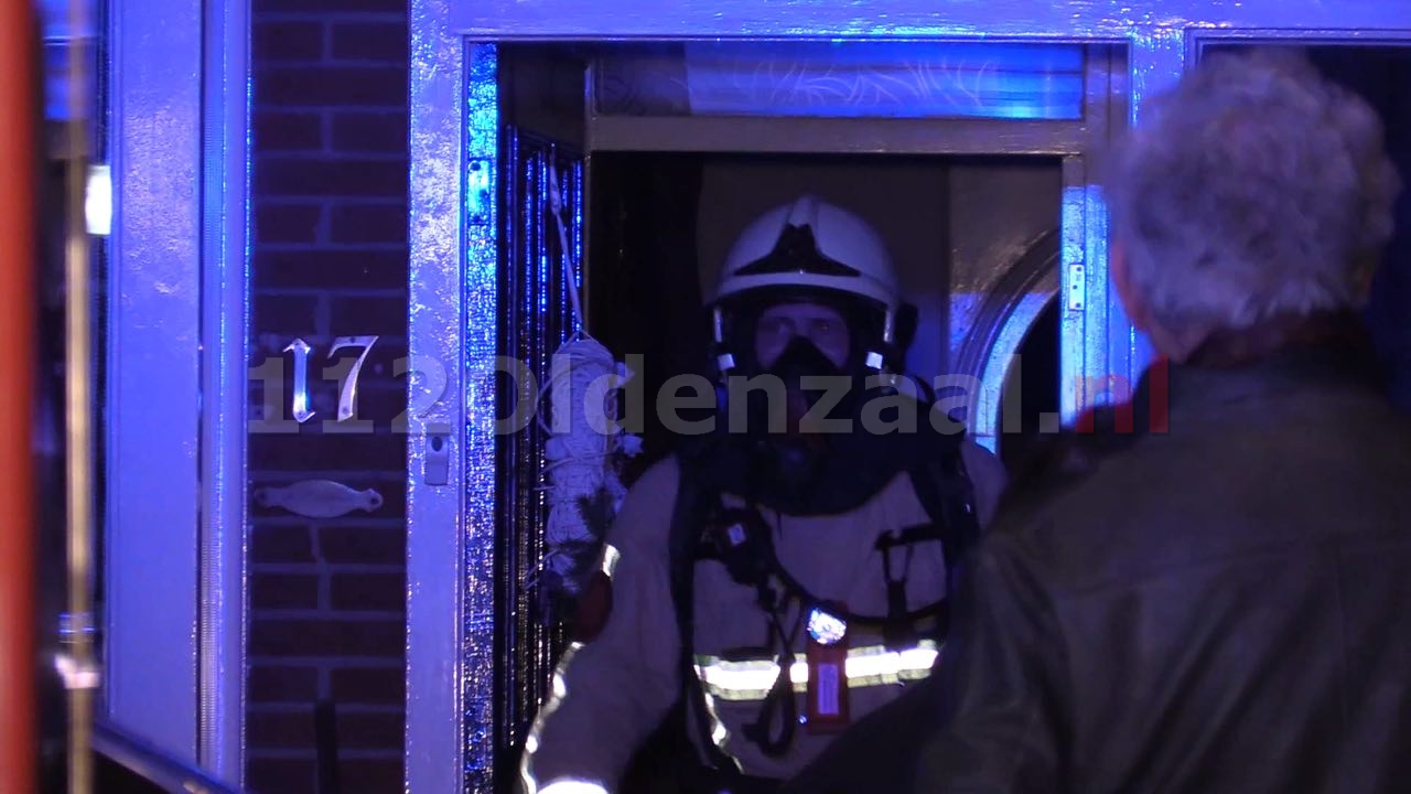 Video: Brandweer rukt uit voor melding woningbrand Oldenzaal; woonkamer vol rook