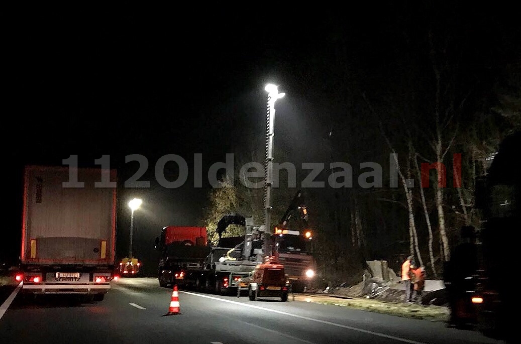 Verkeer ondervindt nog steeds hinder van bergingswerkzaamheden op de A1 bij Oldenzaal