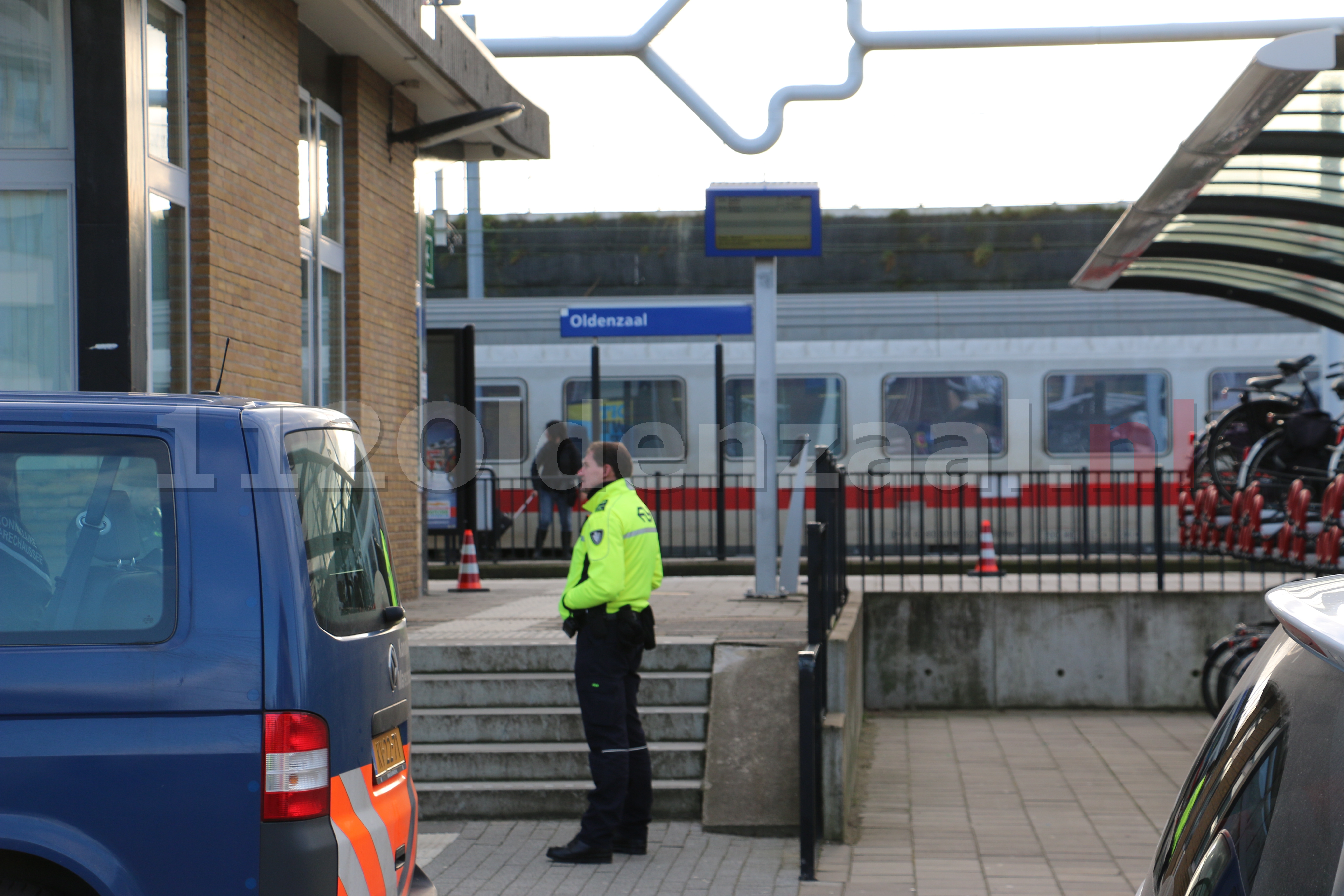 LIVE: Trein ontruimd in Oldenzaal wegens dreigbrief, hulpdiensten schalen op naar GRIP1